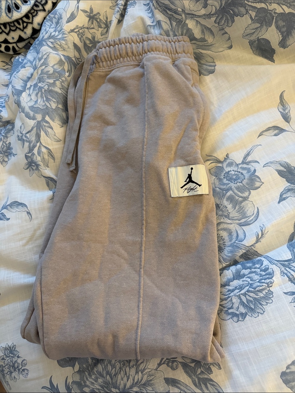 Jordan Kids Taupe Jogger Sweatpants with Jumpman Patch